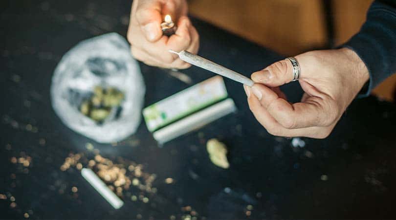 Learn How To Roll A Blunt